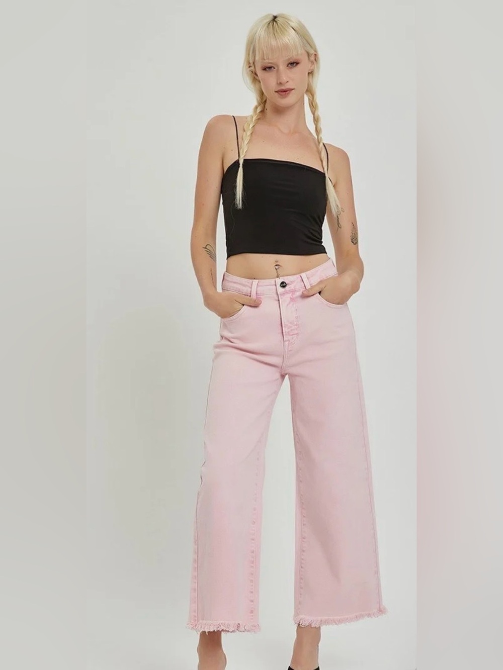 Risen jeans size 5 pink extra white leg EUC